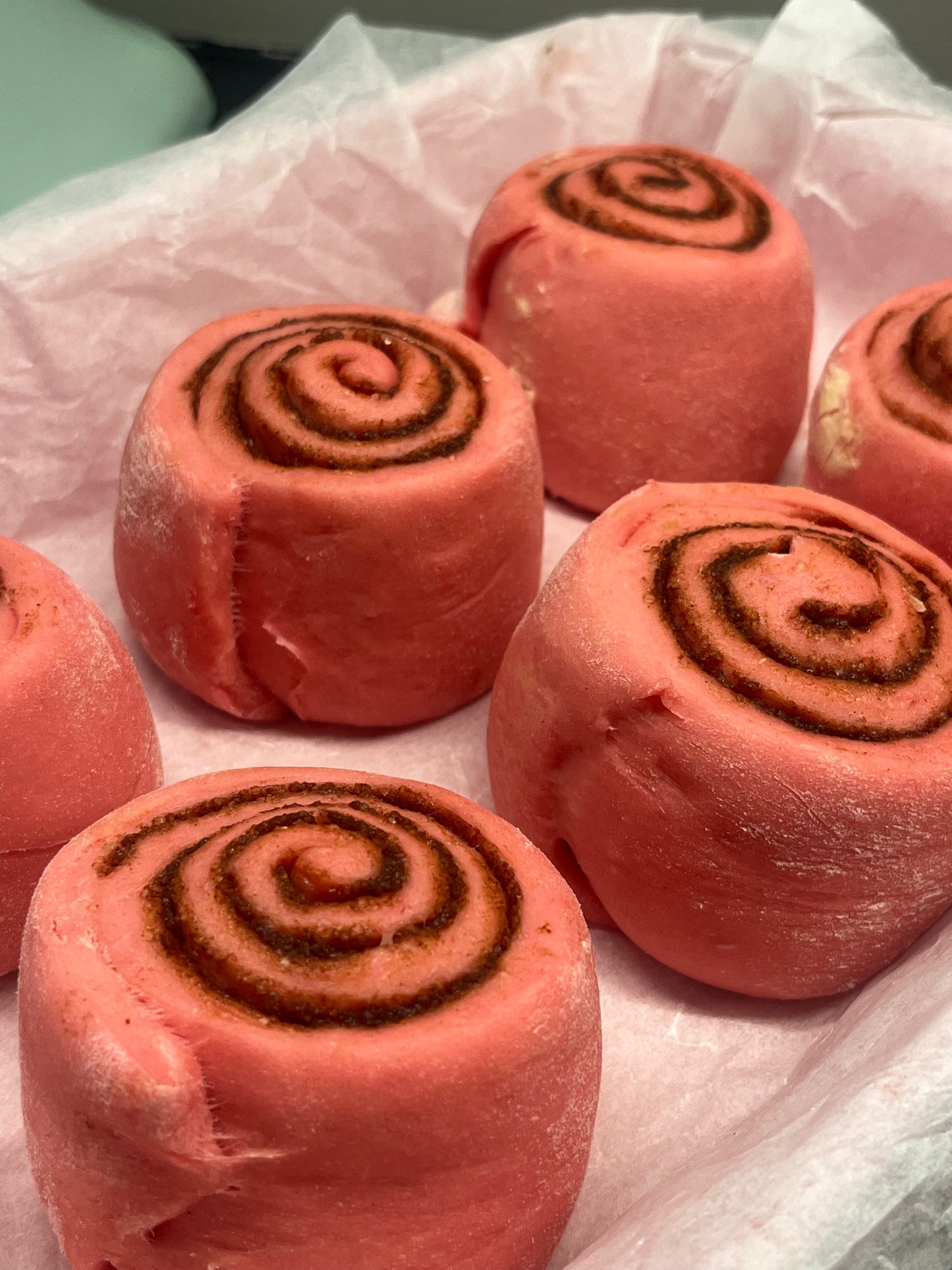 classic cinnamon roll (kaneelbroodje) | homemade in haarlem